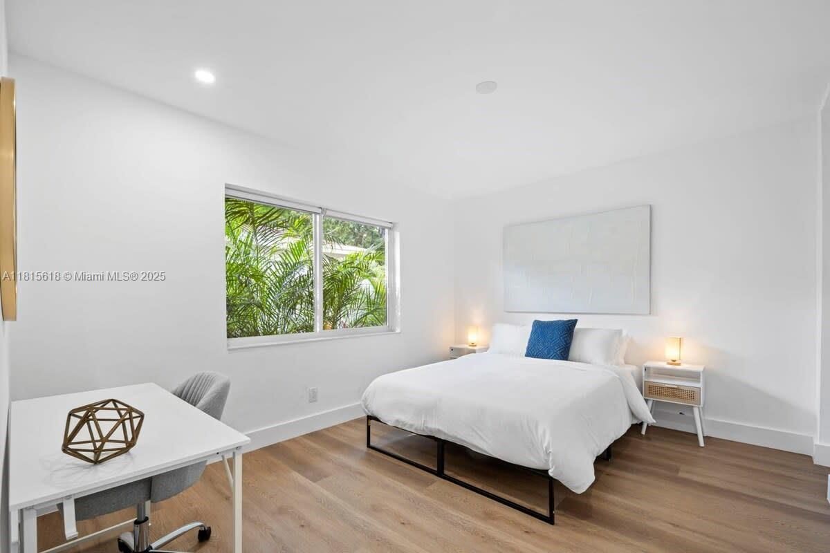 Bedroom, Home Office, Interior, Recessed Lighting, Wood Texture Flooring