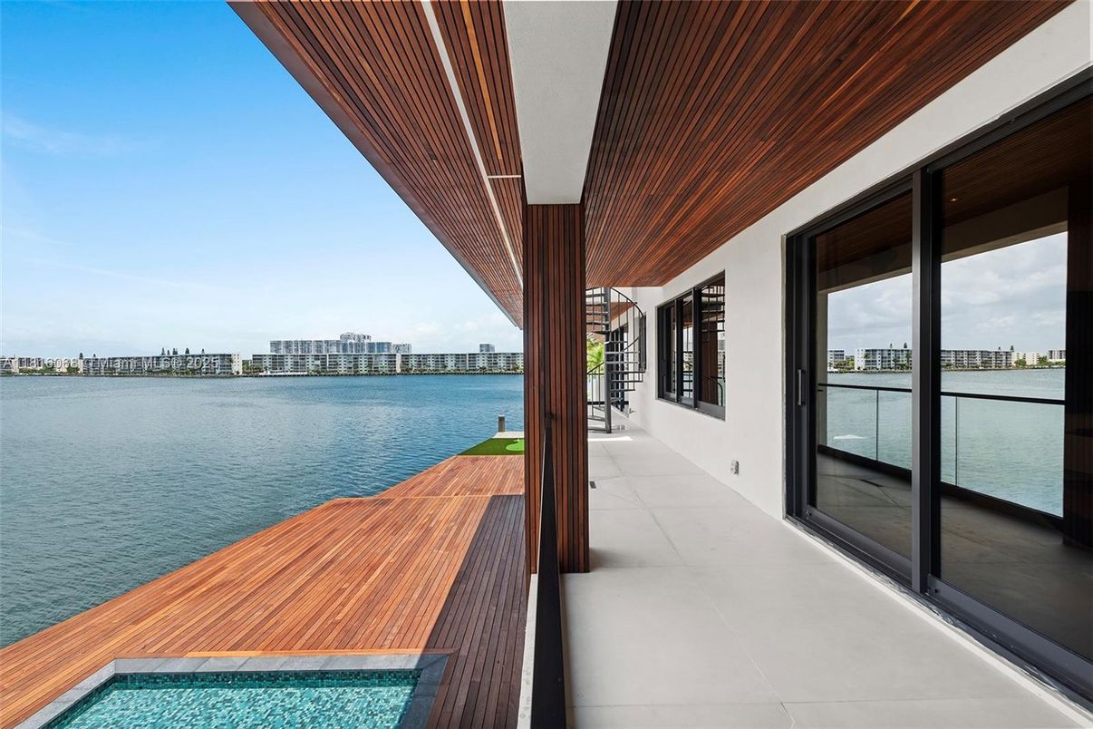 Water, Exterior, Pool, Other