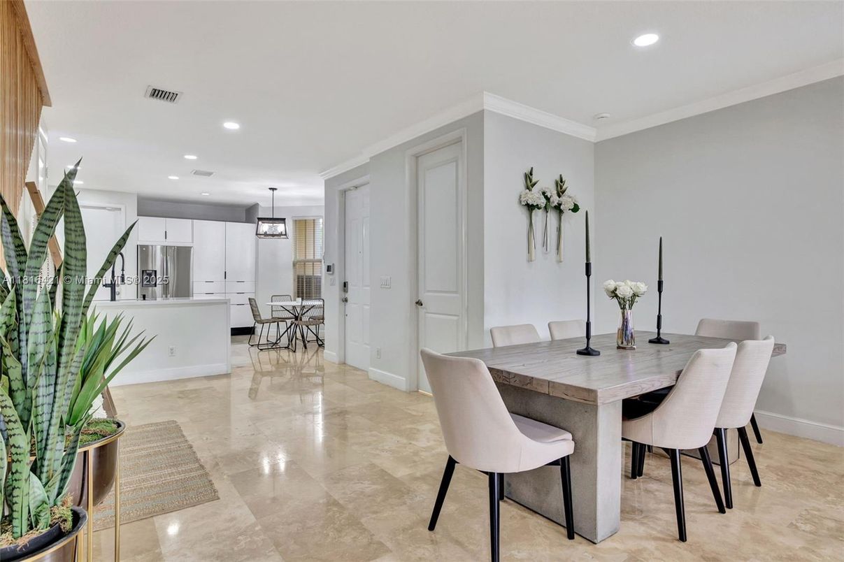 Dining room, Interior, Kitchen, Pendant Lights, Recessed Lighting