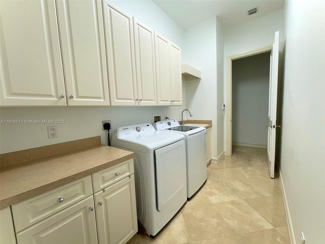 Interior, Washer