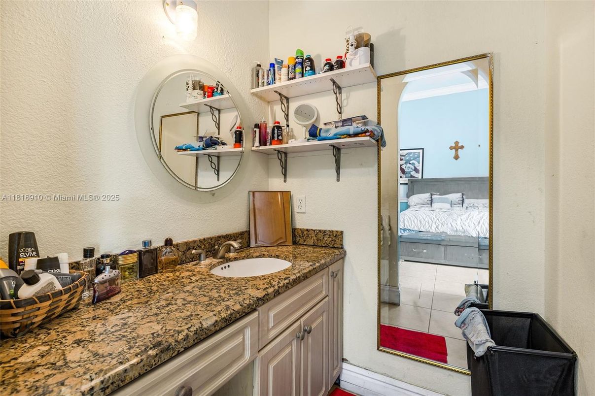 Bathroom, Bedroom, Interior