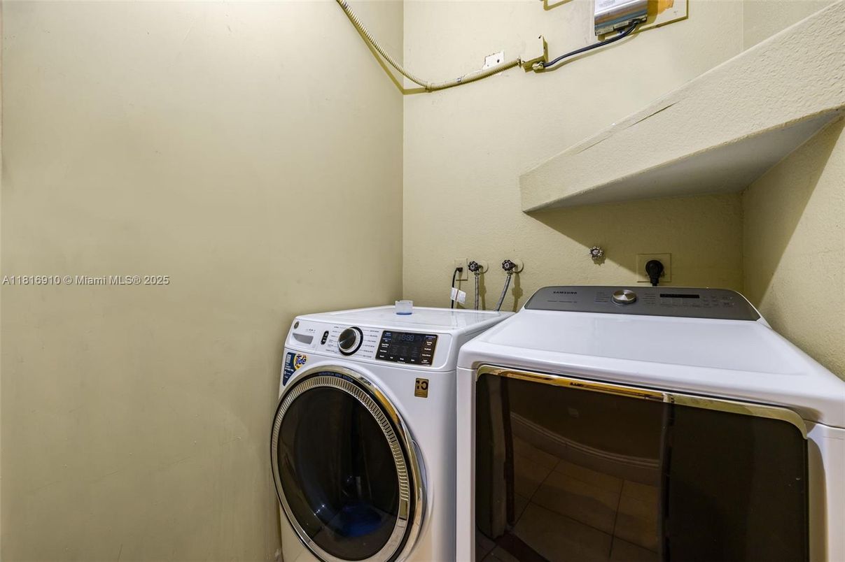 Interior, Washer