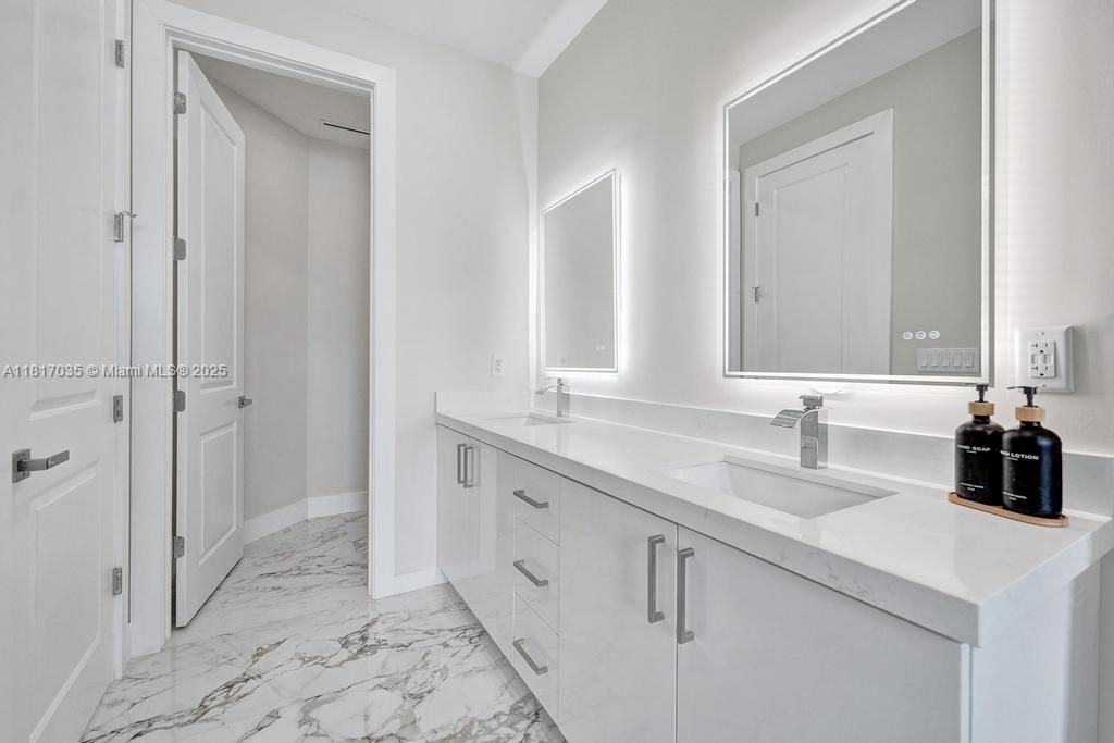 Bathroom, Dual Sink Vanities, Interior, Marble