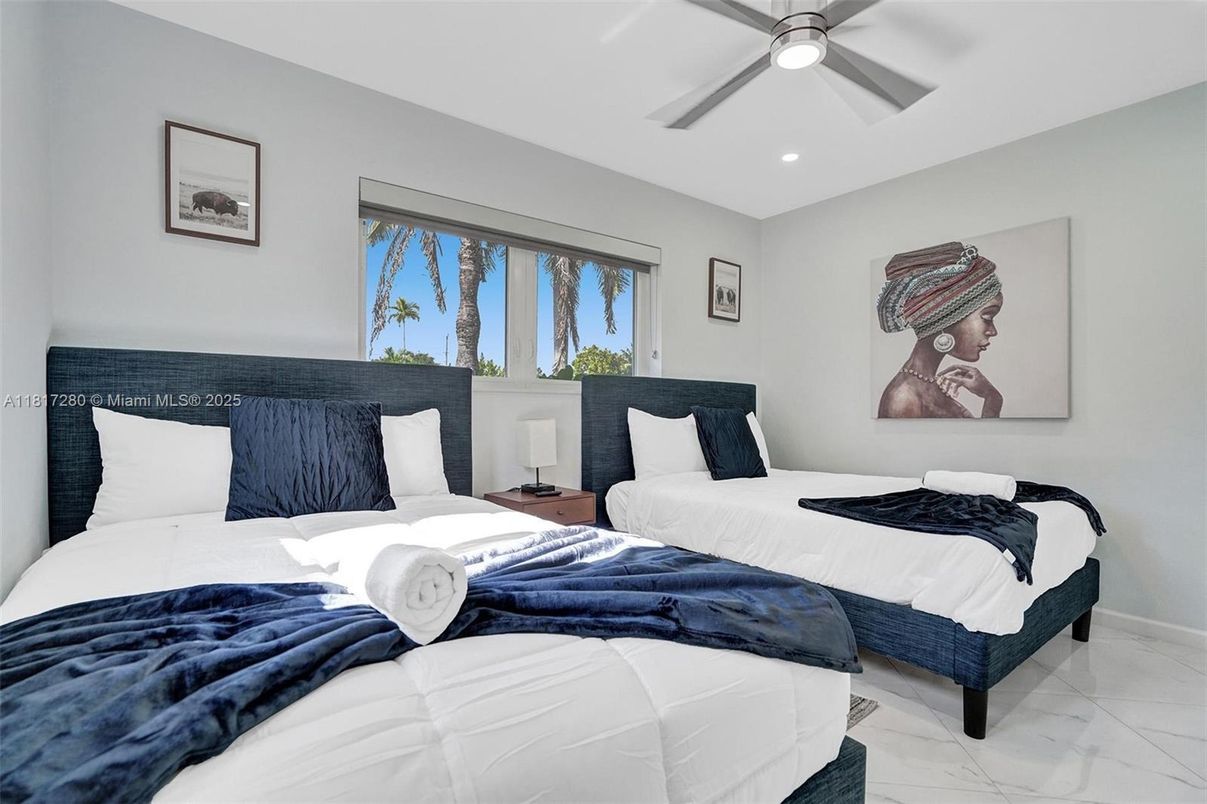 Bedroom, Interior, Marble, Recessed Lighting