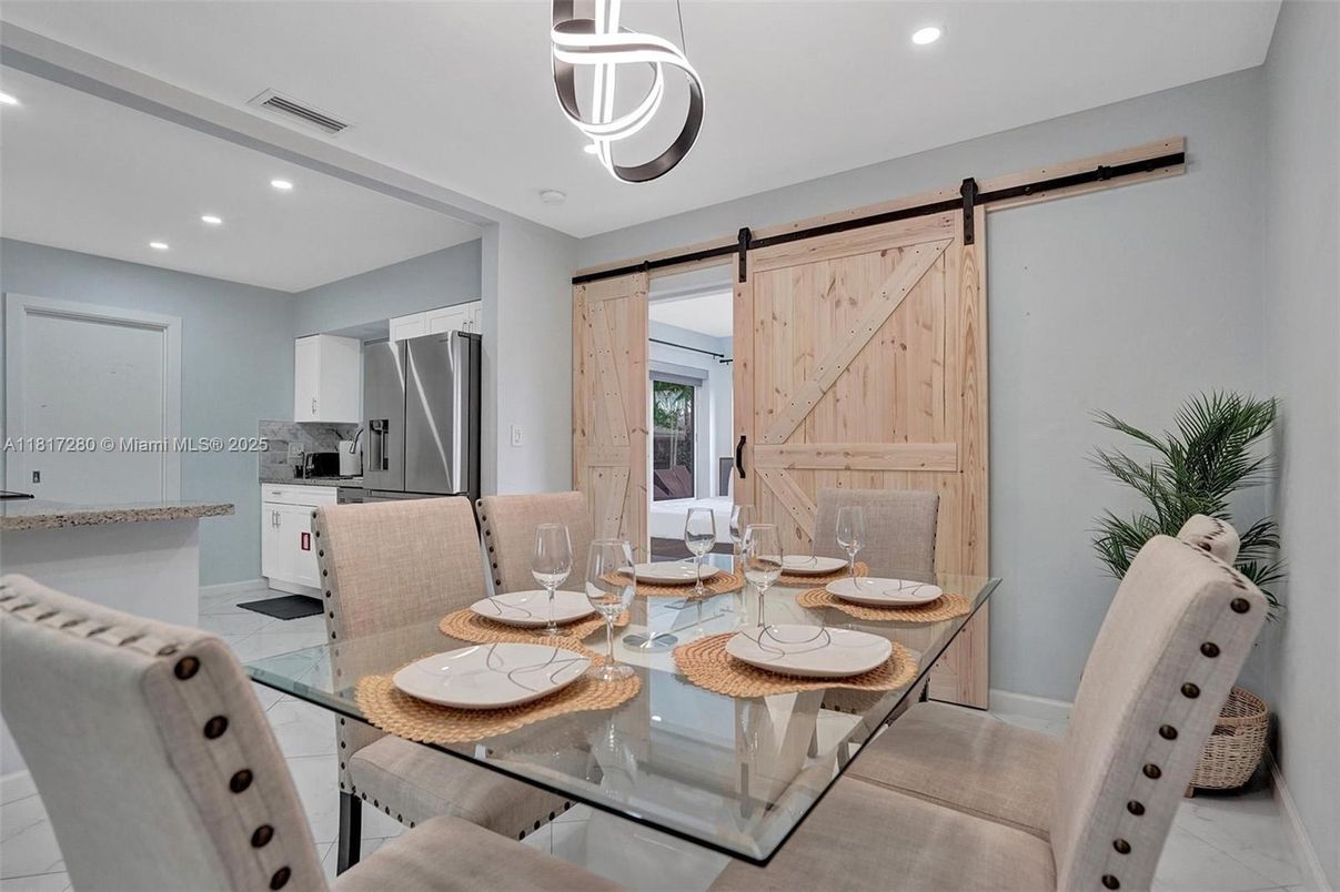 Dining room, Interior, Kitchen, Recessed Lighting, Stainless Steel Appliances