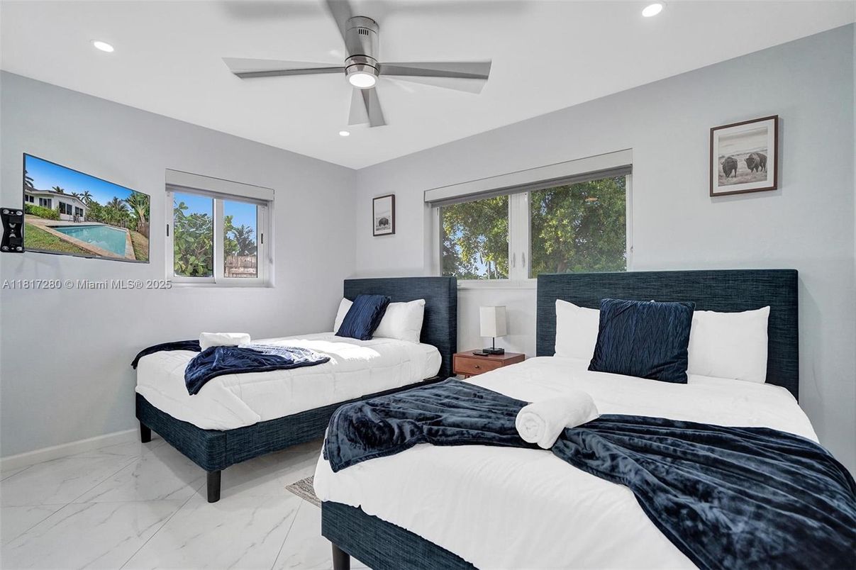 Bedroom, Interior, Marble, Recessed Lighting