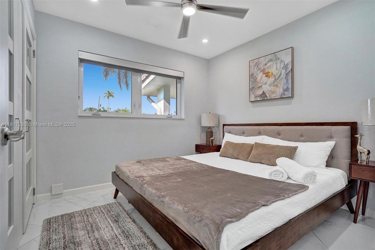 Bedroom, Interior, Marble, Recessed Lighting