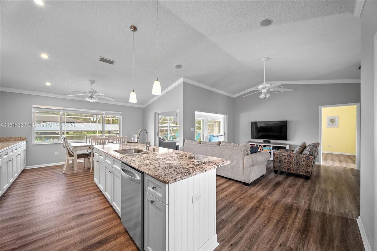 Dining room, Interior, Kitchen, Living room, Pendant Lights, Recessed Lighting, Wood Texture Flooring