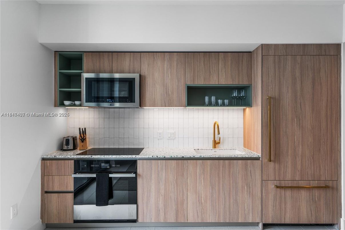 Interior, Kitchen, Stainless Steel Appliances