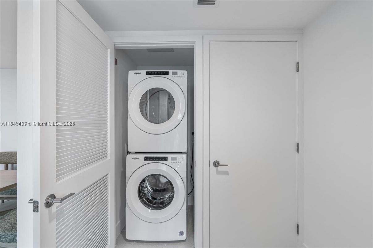 Interior, Utility Closets, Washer