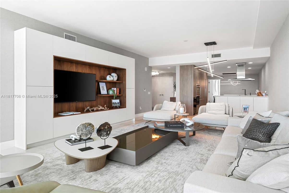 Interior, Living room, Pendant Lights, Recessed Lighting