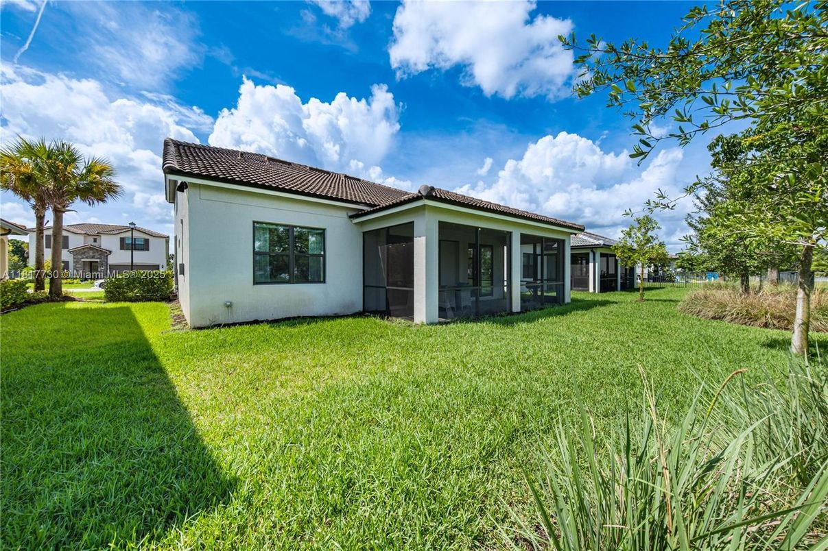 Backyard, Exterior
