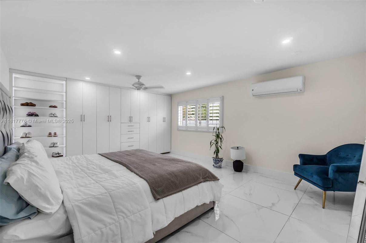 Bedroom, Interior, Marble, Recessed Lighting