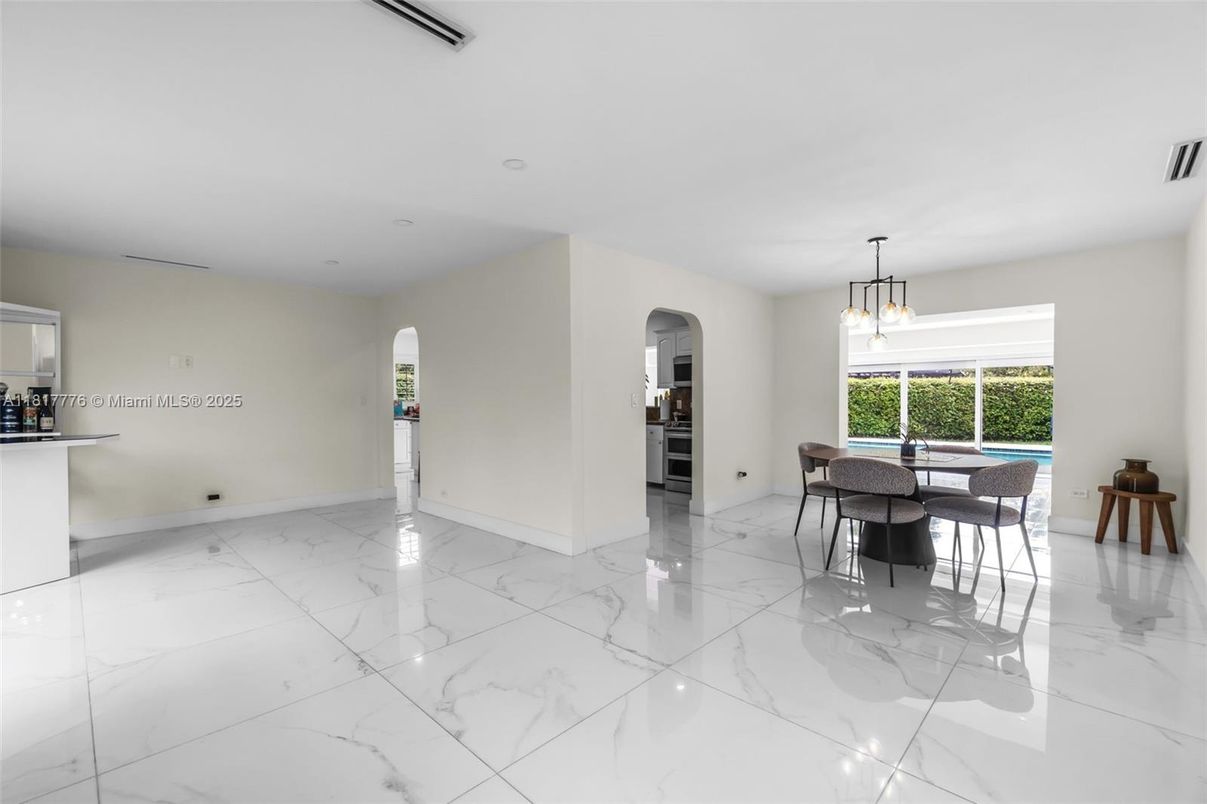 Dining room, Interior, Marble, Pendant Lights