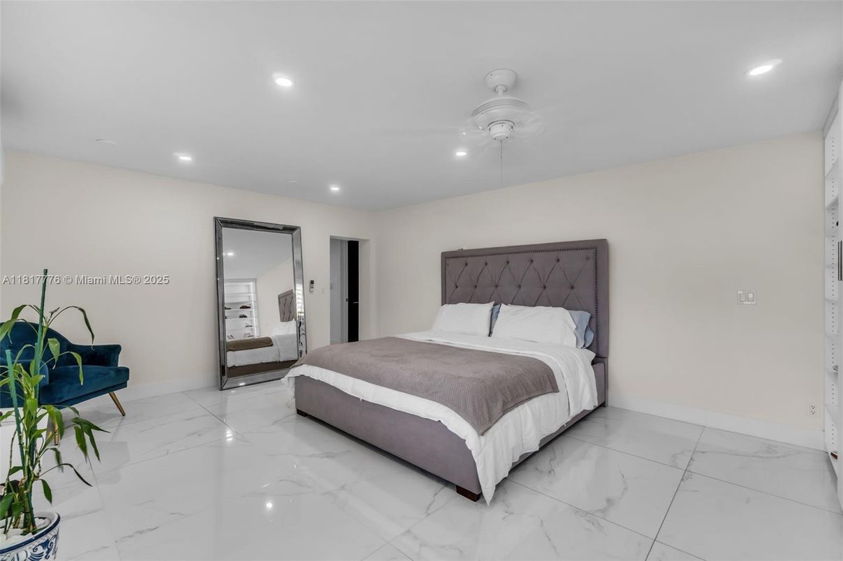 Bedroom, Interior, Marble, Recessed Lighting