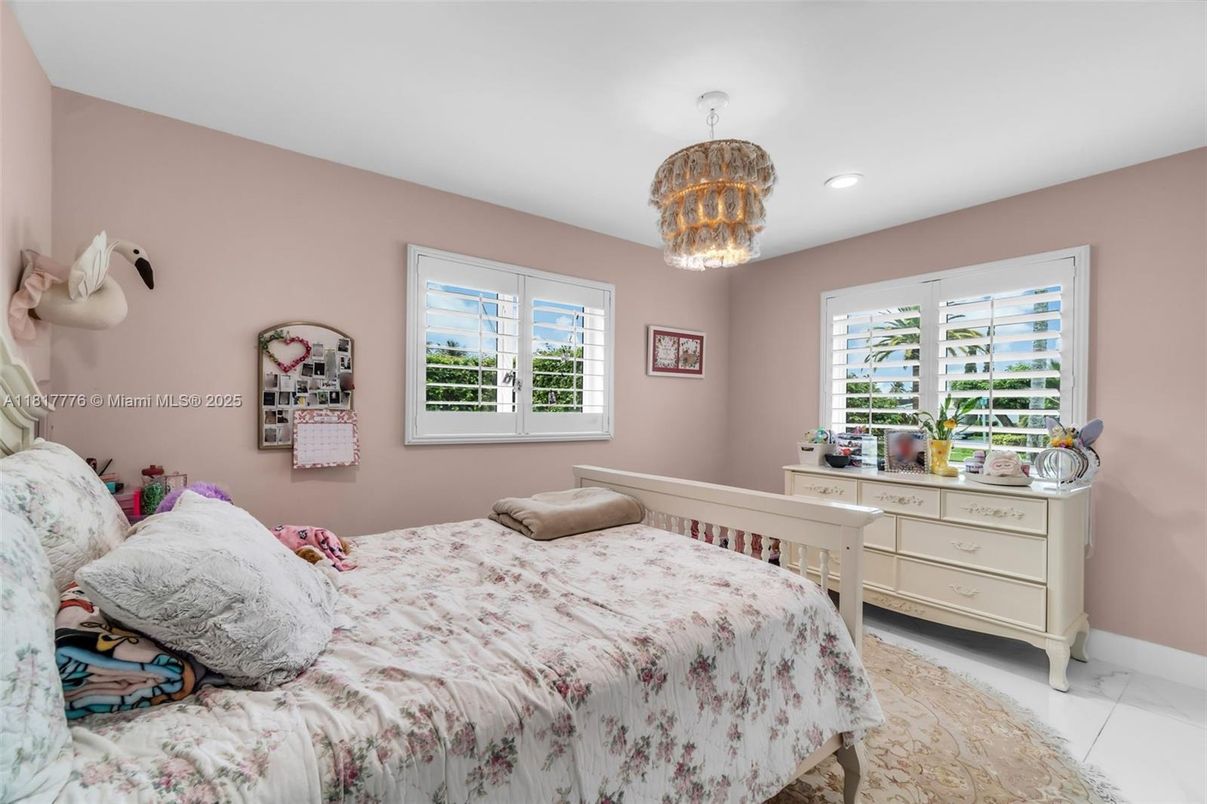 Bedroom, Chandelier, Interior, Recessed Lighting