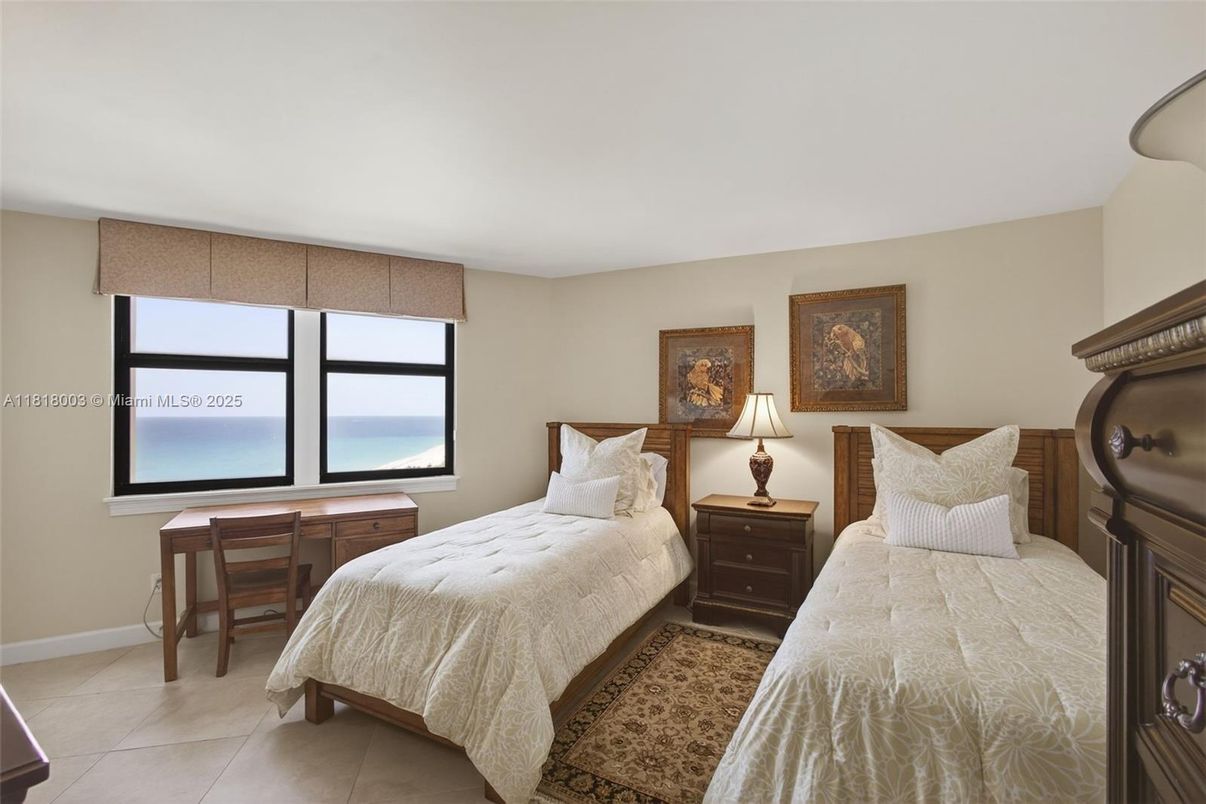 Bedroom, Interior, Water