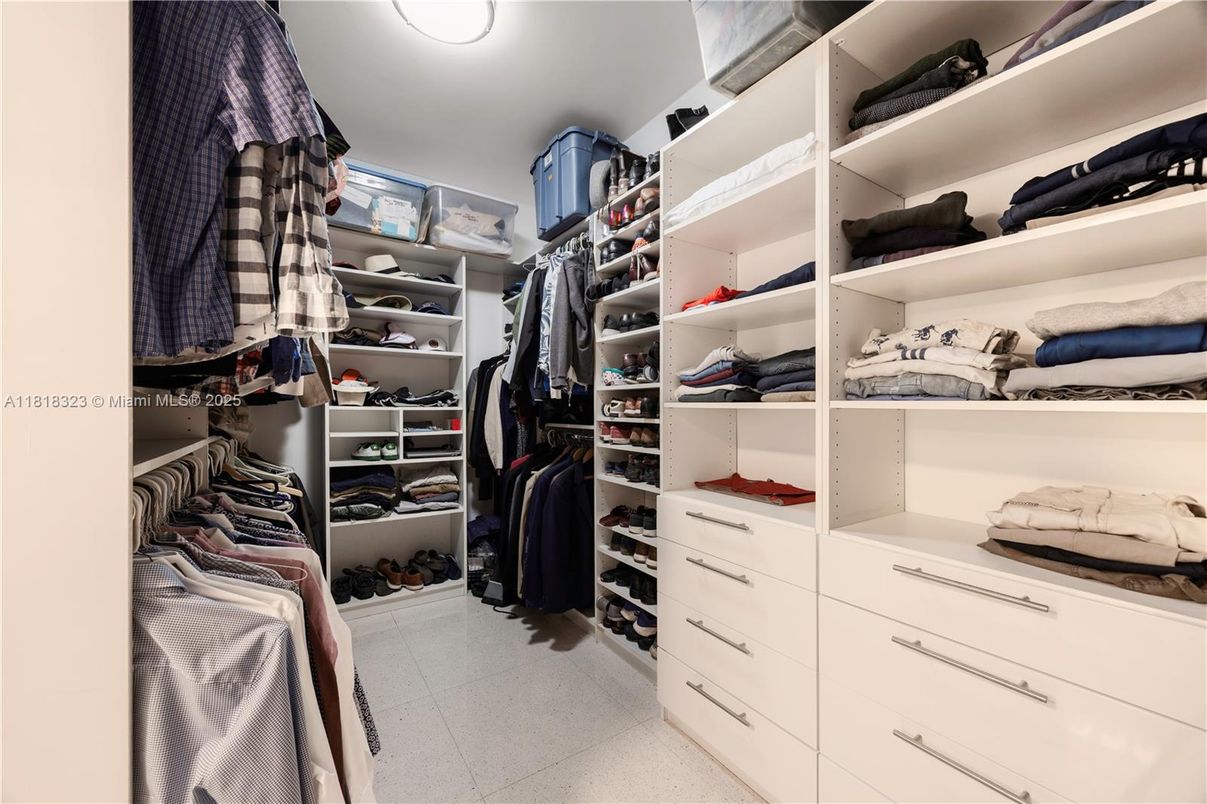 Interior, Recessed Lighting, Walk-in Closets