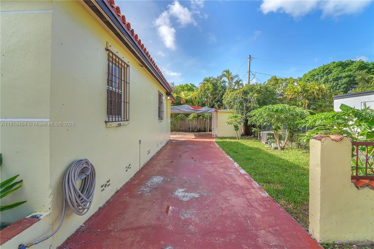 Backyard, Exterior