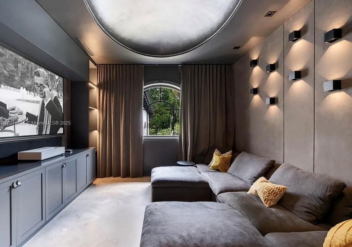 Interior, Living room, Projection Screen, Theatre Room