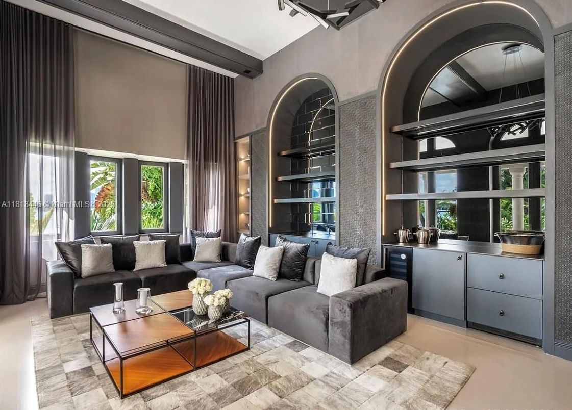 Interior, Living room