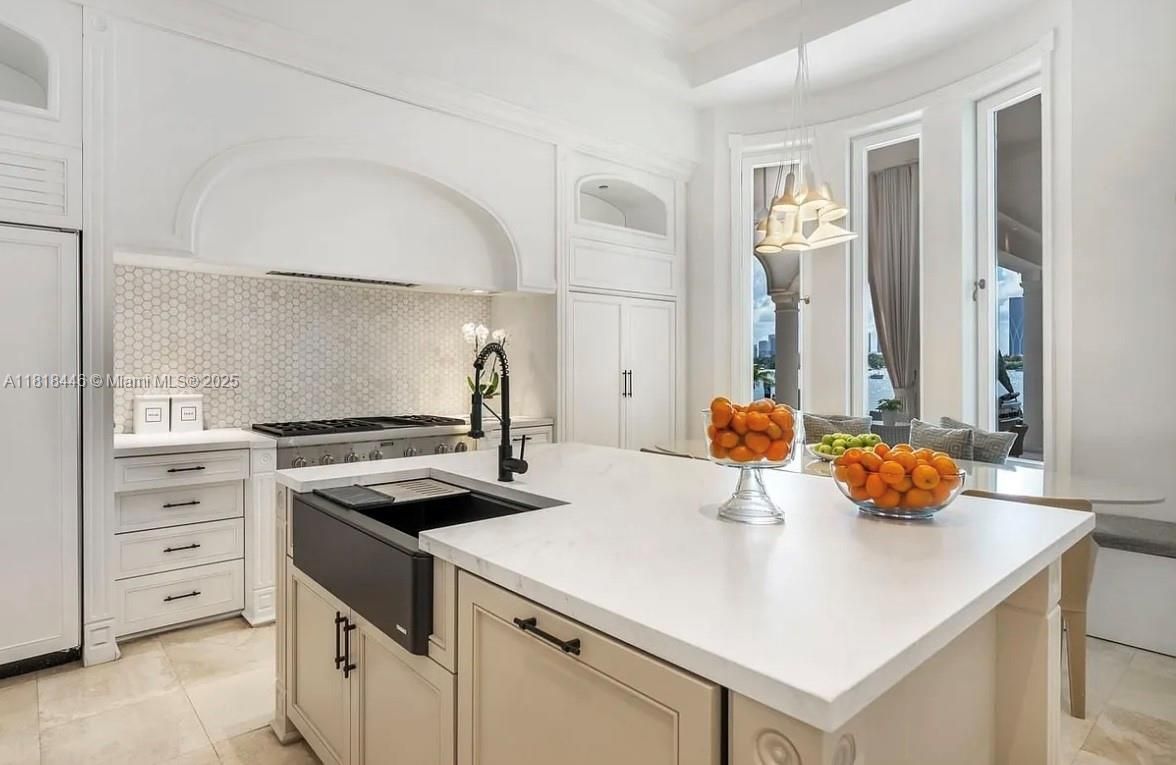 Interior, Kitchen, Pendant Lights, Stainless Steel Appliances