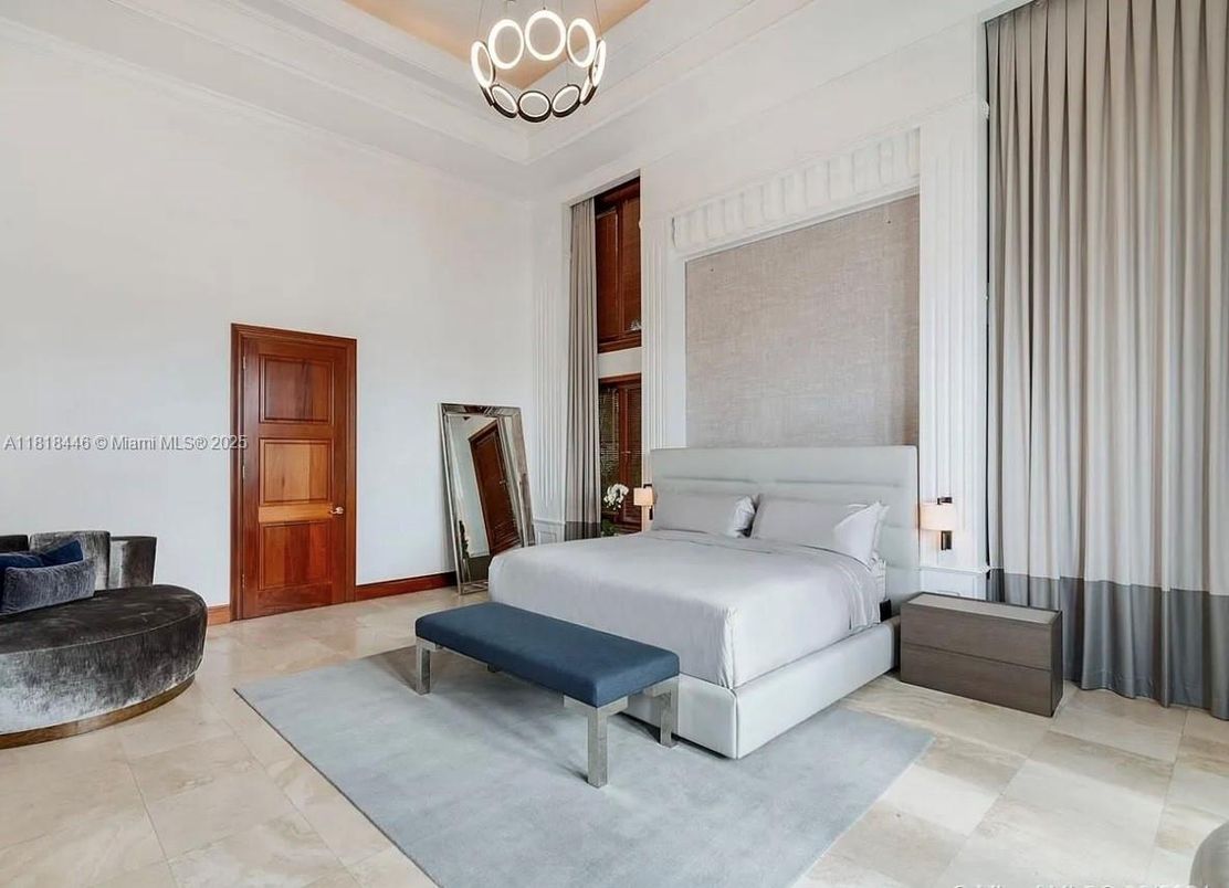 Bedroom, Interior, Pendant Lights