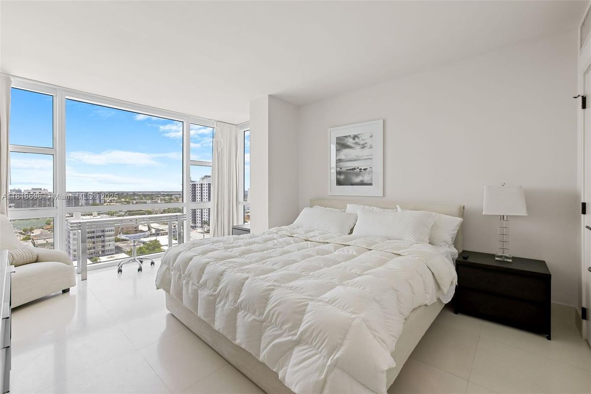 Bedroom, Interior, Water