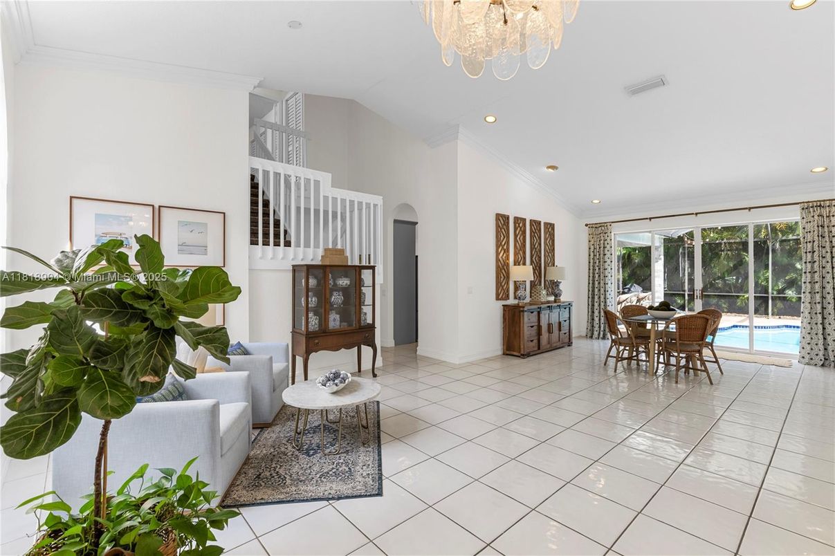 Chandelier, Dining room, Interior, Living room, Recessed Lighting