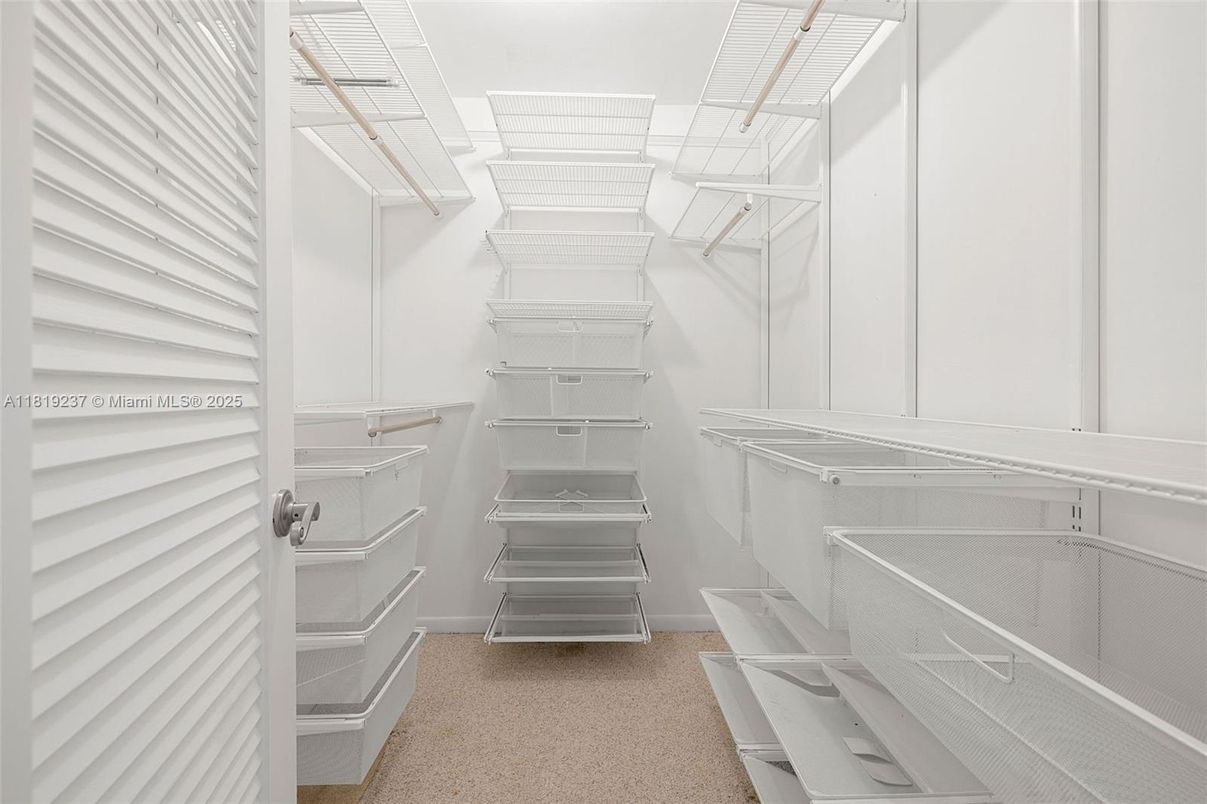 Interior, Walk-in Closets