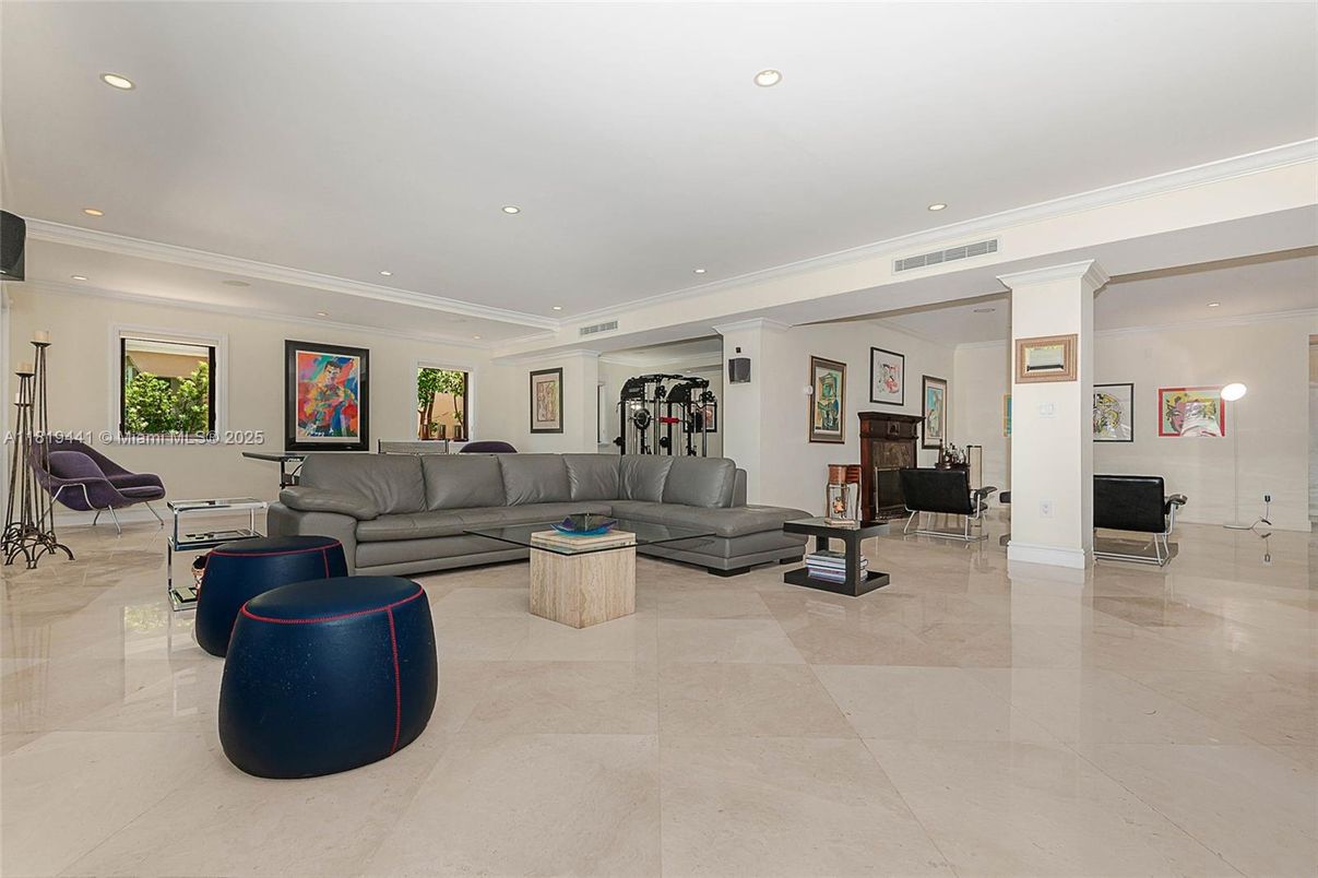 Interior, Living room, Piano, Recessed Lighting