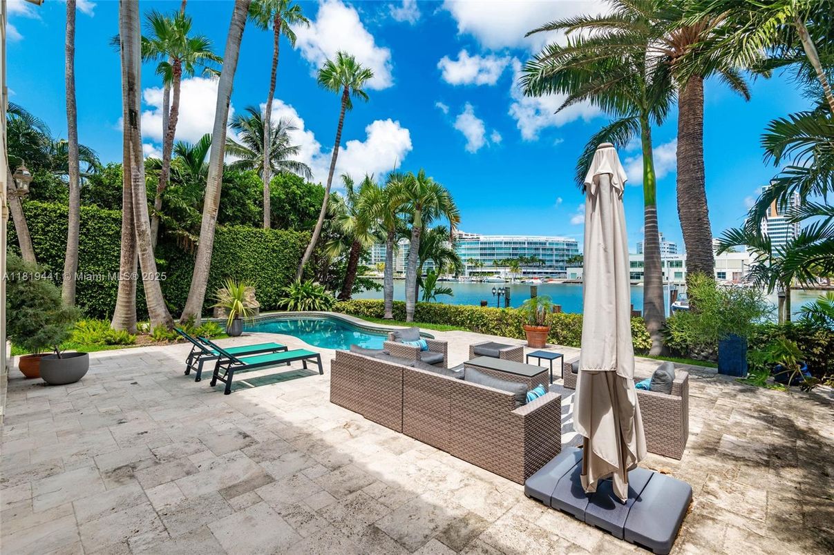 Exterior, Pool, Water