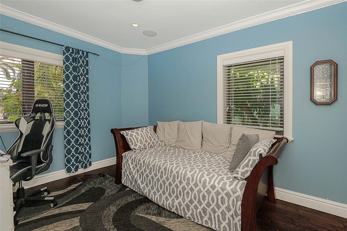 Bedroom, Interior, Recessed Lighting, Wood Texture Flooring