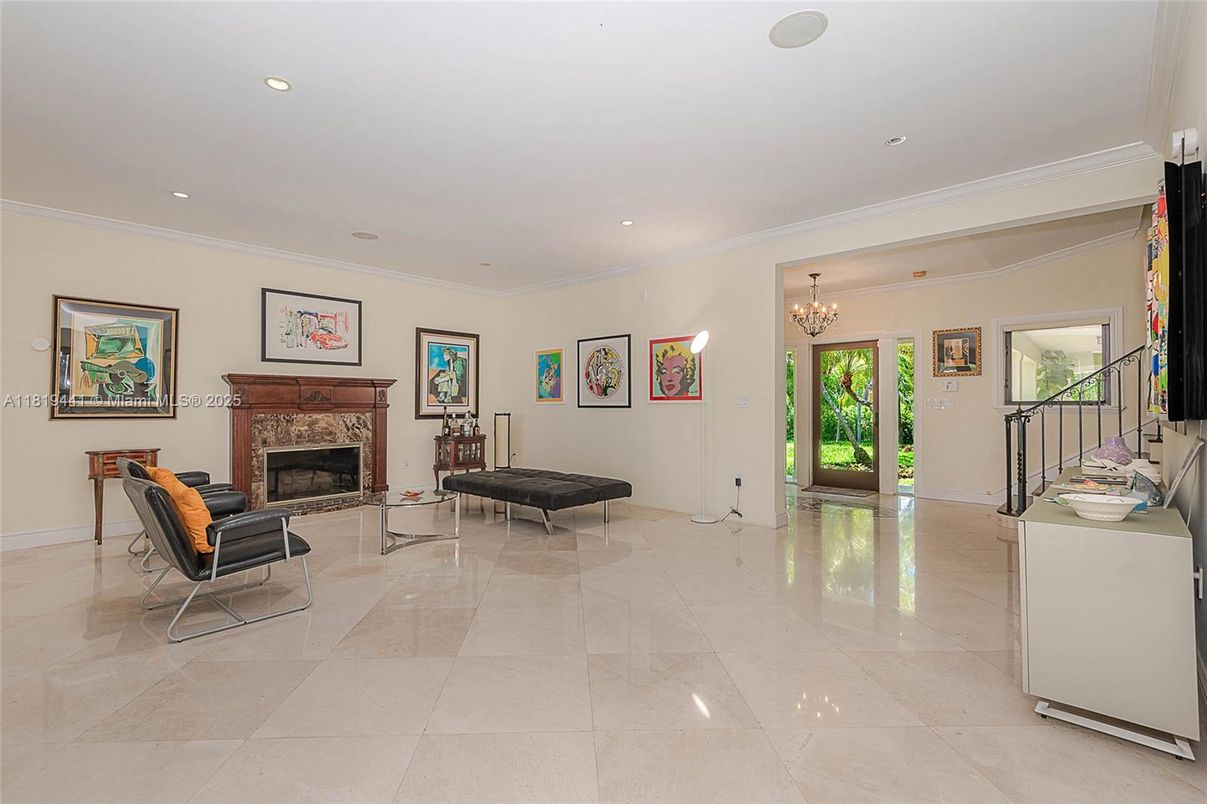 Chandelier, Fireplace, Interior, Recessed Lighting