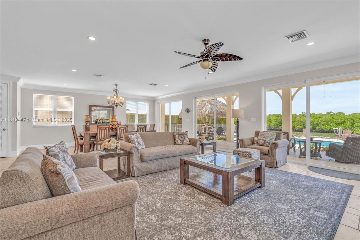 Chandelier, Dining room, Interior, Living room, Recessed Lighting