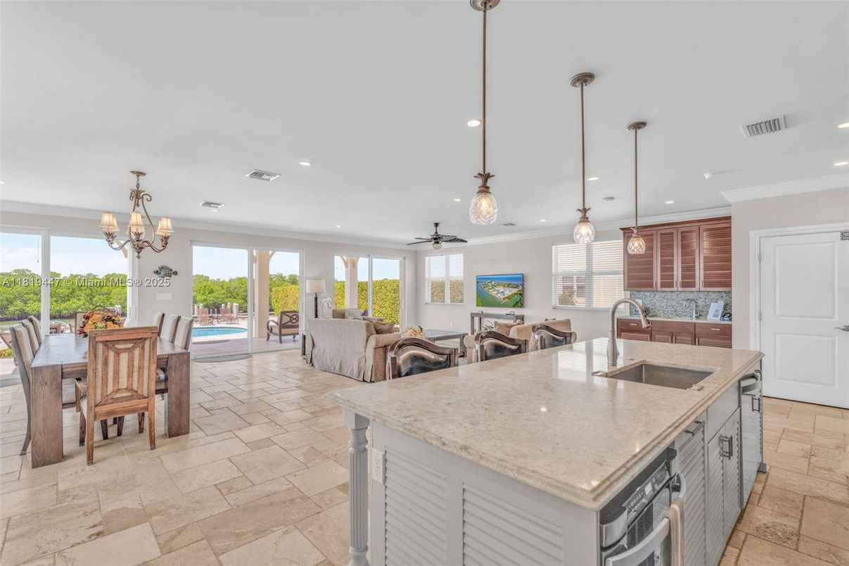 Chandelier, Dining room, Interior, Kitchen, Living room, Pendant Lights, Recessed Lighting