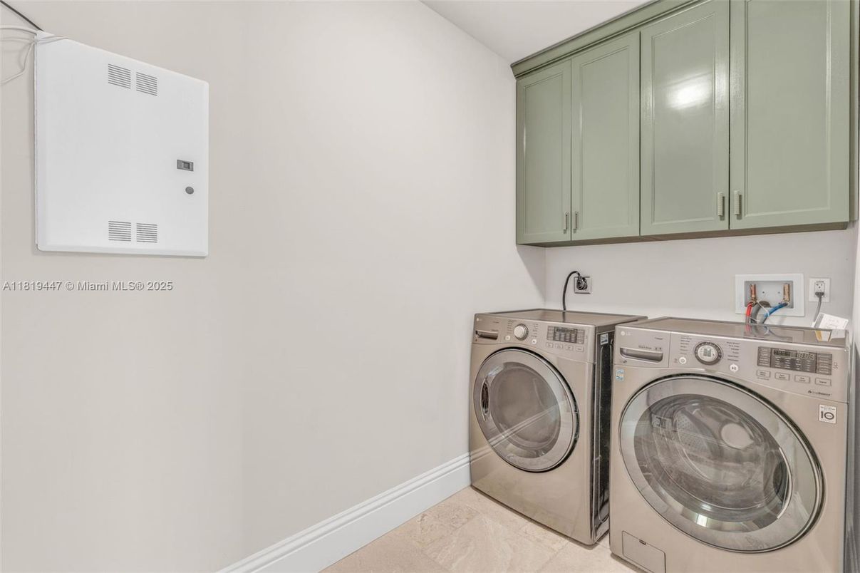 Interior, Washer
