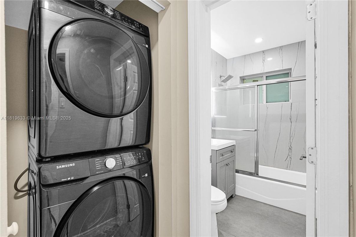 Bathroom, Interior, Recessed Lighting, Utility Closets, Washer