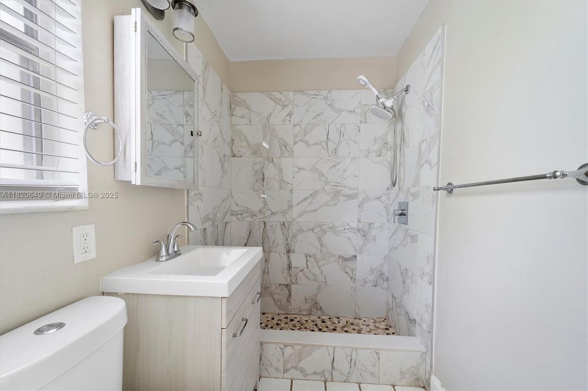 Bathroom, Interior, Marble Walls
