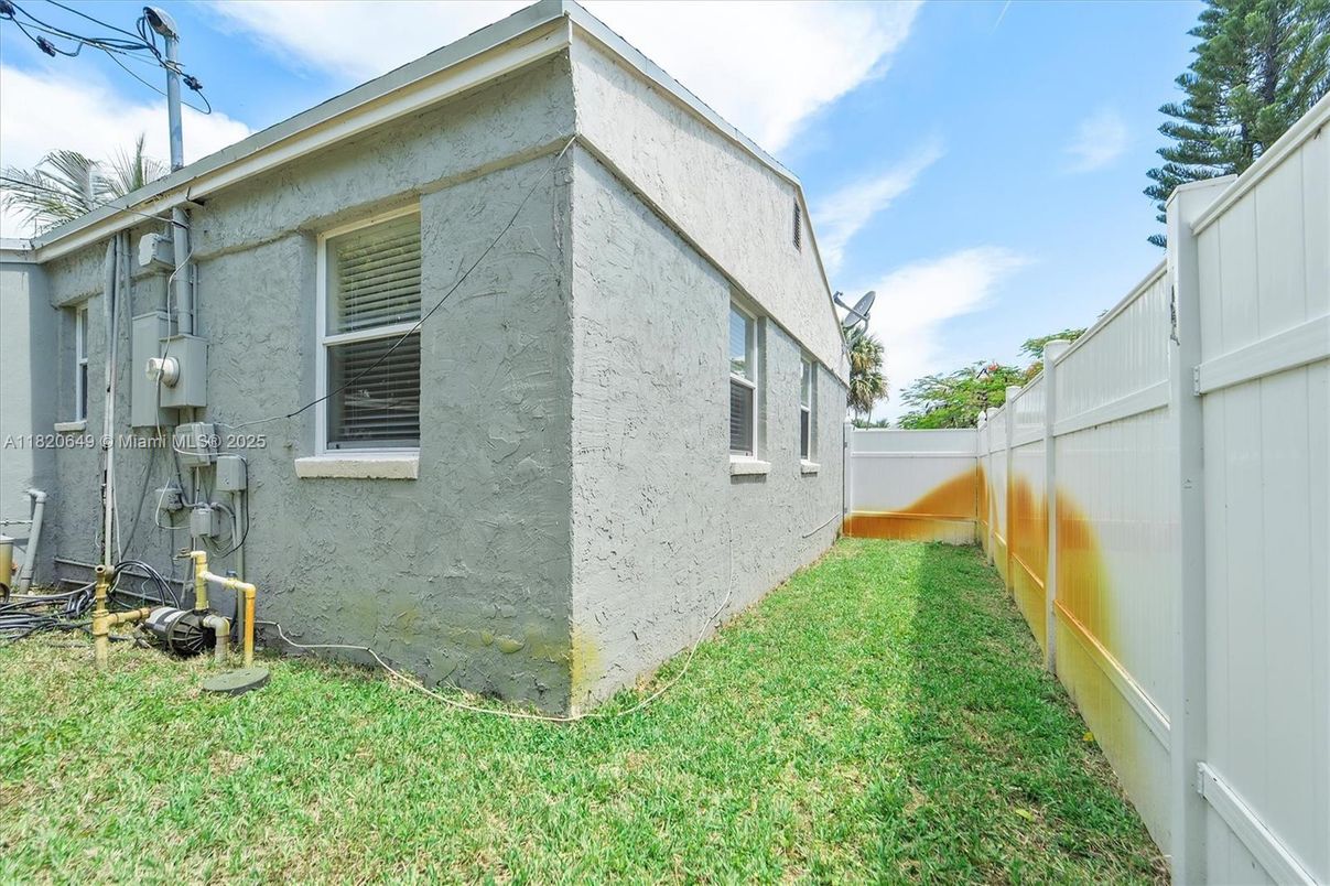 Backyard, Exterior