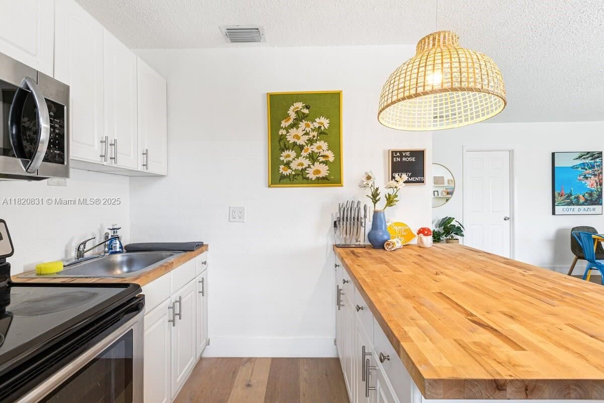 Interior, Kitchen, Wood Texture Flooring