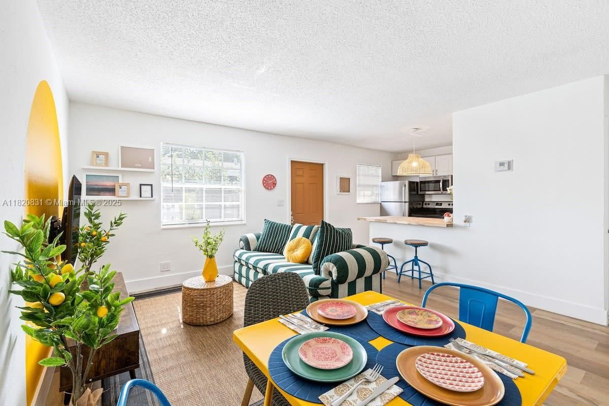 Dining room, Interior, Kitchen, Living room, Stainless Steel Appliances, Wood Texture Flooring