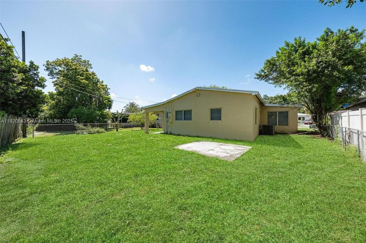 Backyard, Exterior