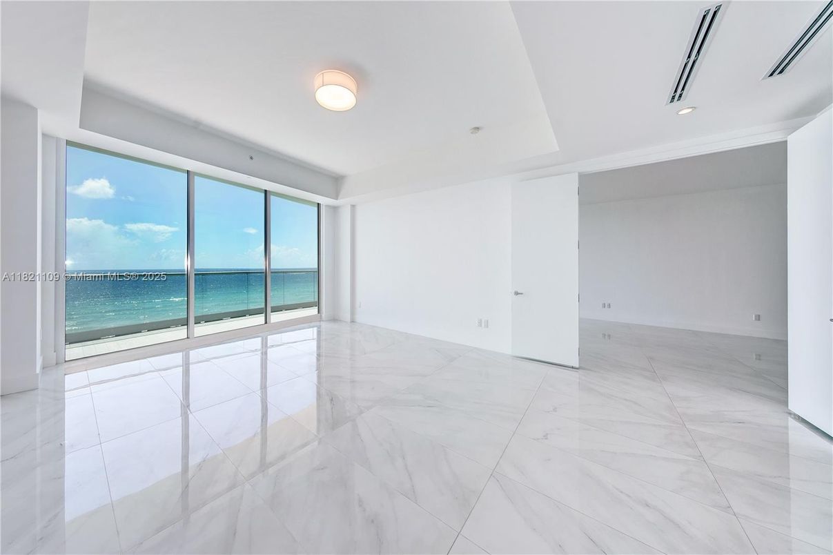 Empty room, Interior, Marble, Recessed Lighting, Water