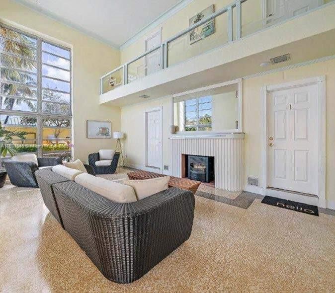 Fireplace, Interior, Living room