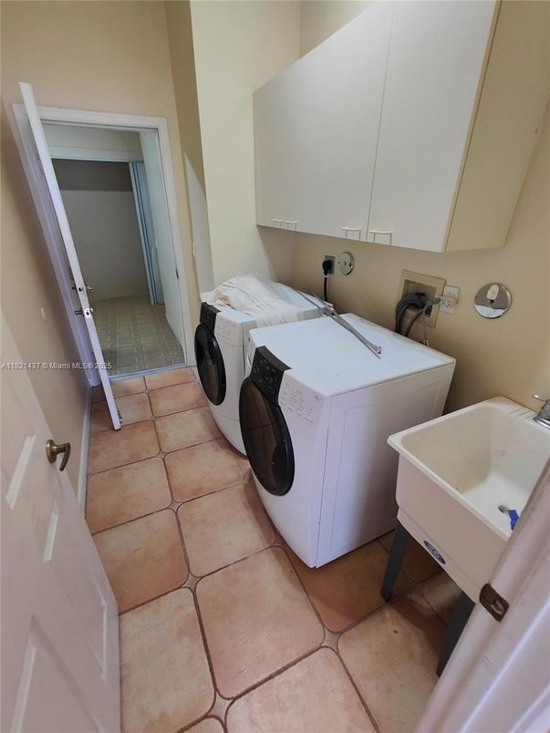 Interior, Washer