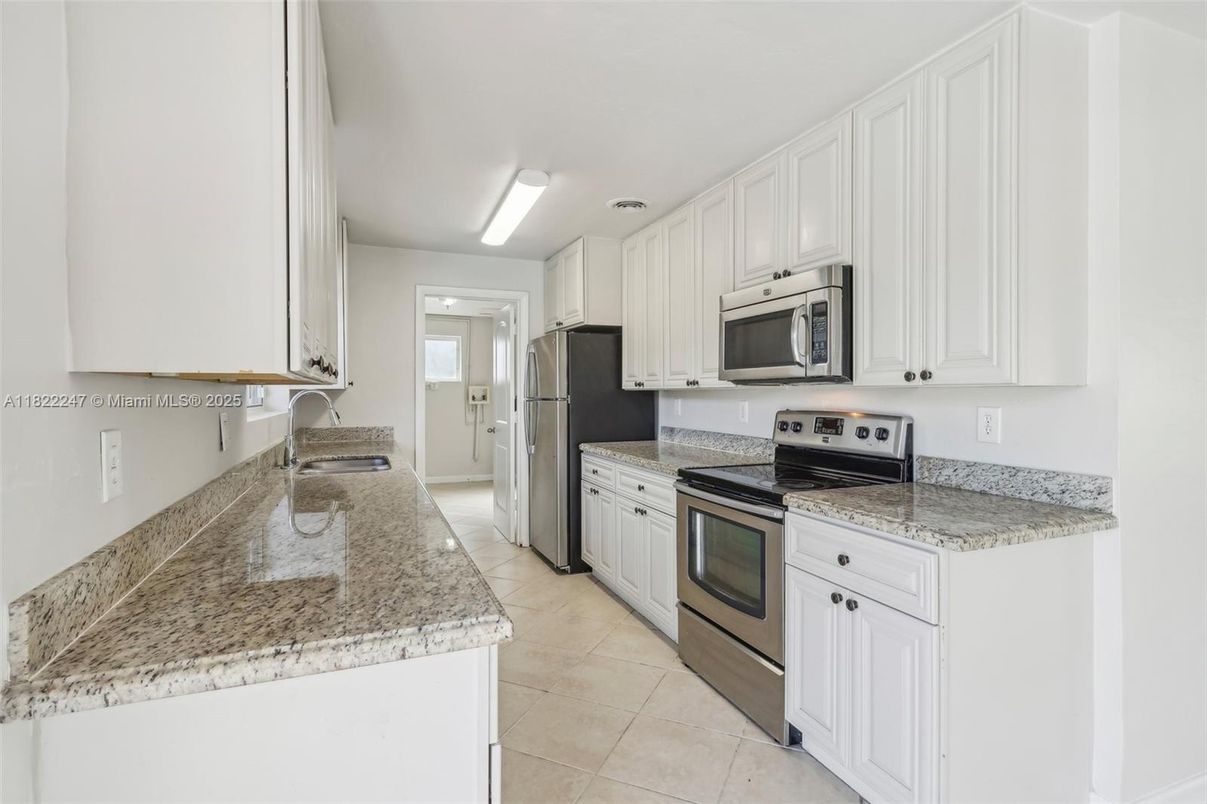 Interior, Kitchen, Stainless Steel Appliances