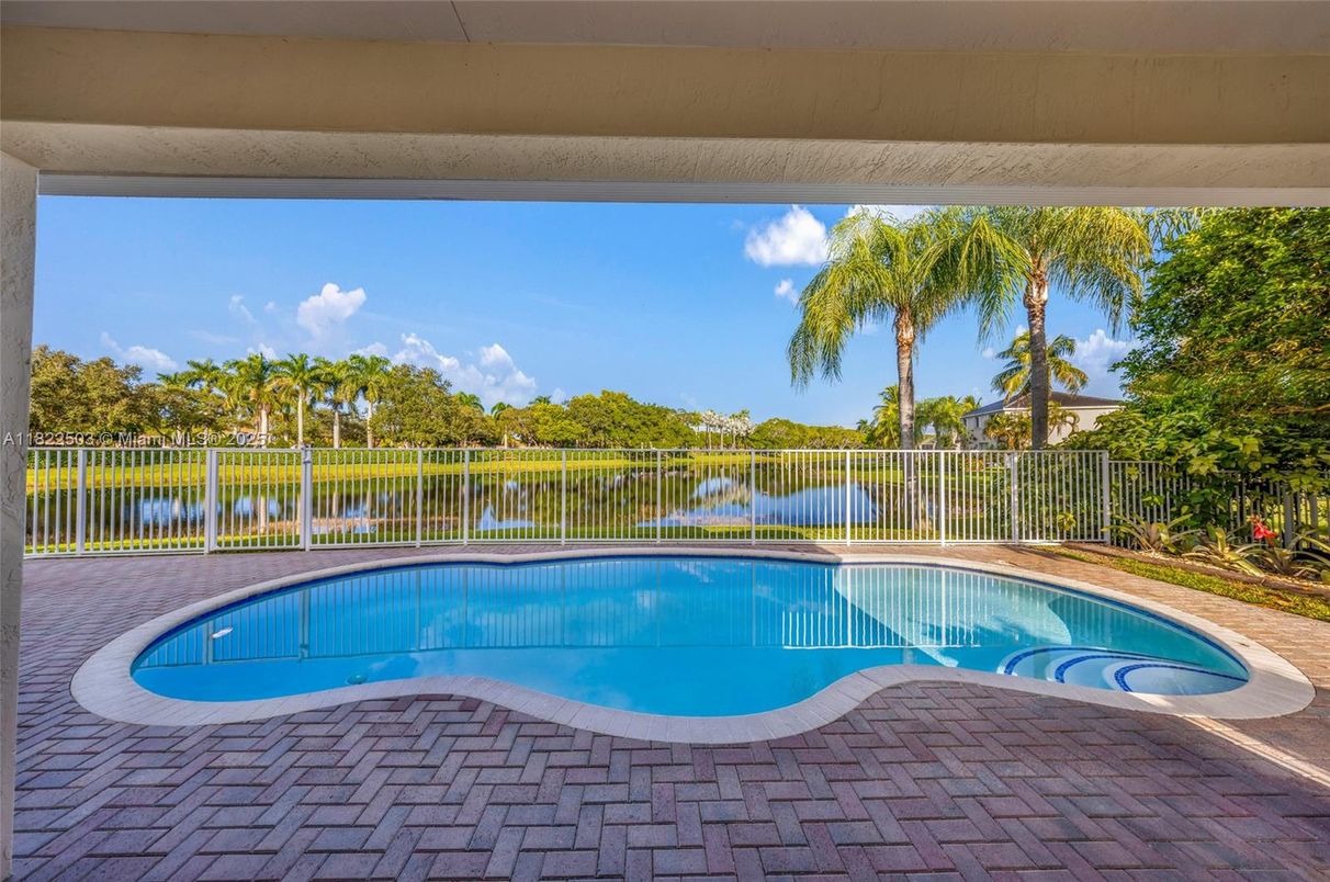 Exterior, Pool, Water