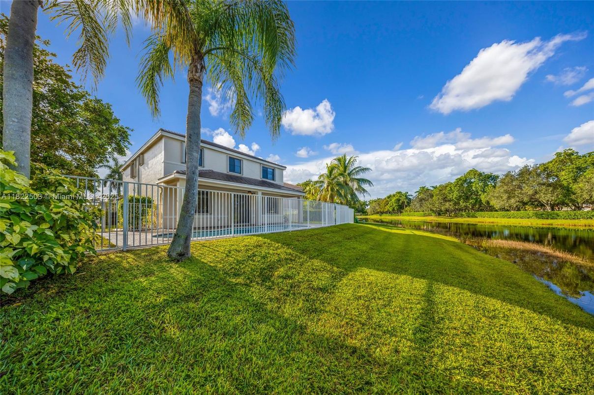 Backyard, Exterior, Water