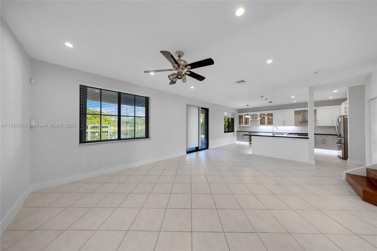Empty room, Interior, Kitchen, Pendant Lights, Recessed Lighting